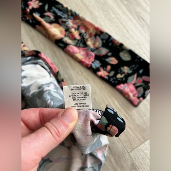 Show Me Your Mumu Women’s Tyler Tunic Dress Black Floral Long Sleeves - Medium - Picture 5 of 6